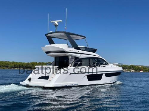 Azimut 350 Spesifikasjoner og anmeldelser